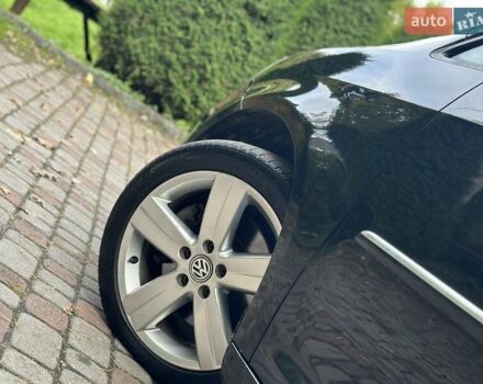 Черный Фольксваген Туран, объемом двигателя 2 л и пробегом 200 тыс. км за 11850 $, фото 90 на Automoto.ua