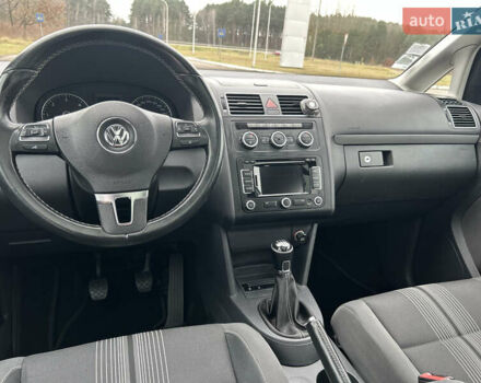 Чорний Фольксваген Туран, об'ємом двигуна 2 л та пробігом 262 тис. км за 12250 $, фото 60 на Automoto.ua