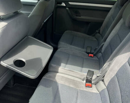 Чорний Фольксваген Туран, об'ємом двигуна 1.6 л та пробігом 228 тис. км за 11999 $, фото 17 на Automoto.ua