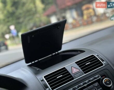 Черный Фольксваген Туран, объемом двигателя 2 л и пробегом 200 тыс. км за 12250 $, фото 81 на Automoto.ua