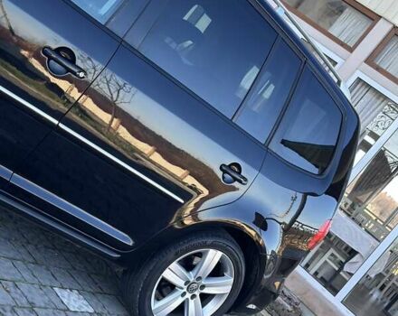 Черный Фольксваген Туран, объемом двигателя 2 л и пробегом 200 тыс. км за 11777 $, фото 7 на Automoto.ua