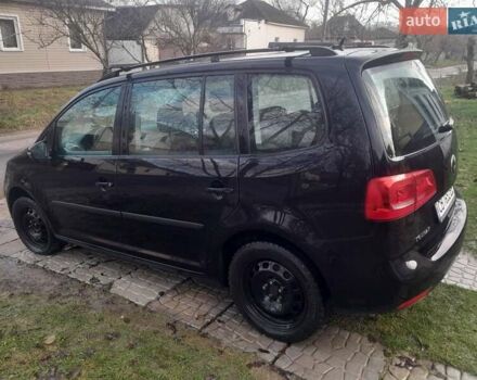 Черный Фольксваген Туран, объемом двигателя 1.6 л и пробегом 222 тыс. км за 9500 $, фото 2 на Automoto.ua