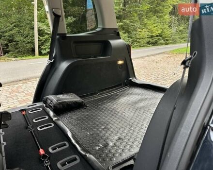 Черный Фольксваген Туран, объемом двигателя 2 л и пробегом 200 тыс. км за 12250 $, фото 89 на Automoto.ua