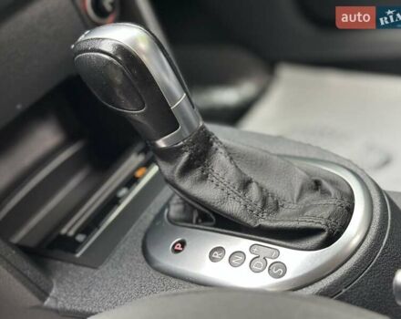 Чорний Фольксваген Туран, об'ємом двигуна 2 л та пробігом 200 тис. км за 11750 $, фото 78 на Automoto.ua