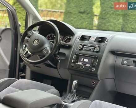 Черный Фольксваген Туран, объемом двигателя 2 л и пробегом 200 тыс. км за 11850 $, фото 9 на Automoto.ua