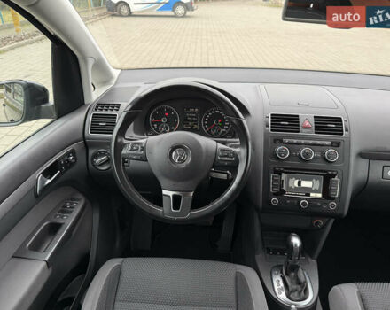Черный Фольксваген Туран, объемом двигателя 1.6 л и пробегом 211 тыс. км за 11300 $, фото 43 на Automoto.ua