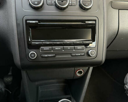 Чорний Фольксваген Туран, об'ємом двигуна 1.6 л та пробігом 243 тис. км за 8900 $, фото 16 на Automoto.ua