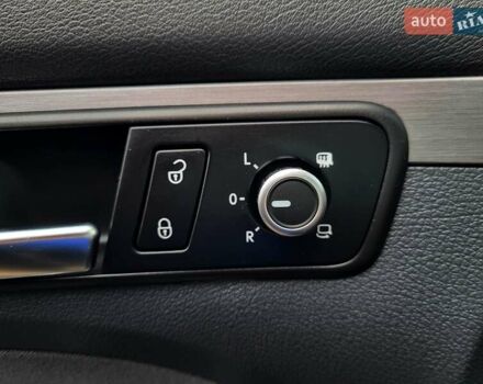 Черный Фольксваген Туран, объемом двигателя 1.6 л и пробегом 204 тыс. км за 11950 $, фото 61 на Automoto.ua