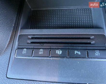 Черный Фольксваген Туран, объемом двигателя 1.97 л и пробегом 263 тыс. км за 10999 $, фото 18 на Automoto.ua