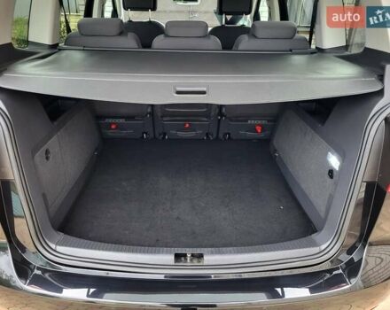 Черный Фольксваген Туран, объемом двигателя 1.6 л и пробегом 204 тыс. км за 11950 $, фото 79 на Automoto.ua