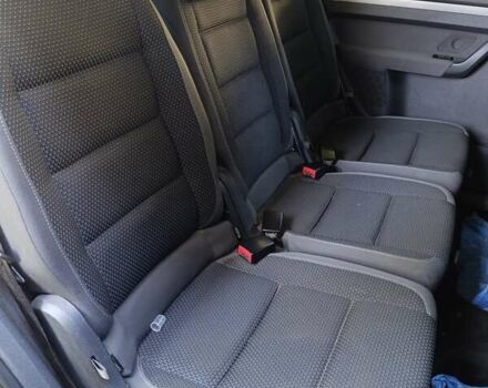 Черный Фольксваген Туран, объемом двигателя 1.6 л и пробегом 267 тыс. км за 11700 $, фото 5 на Automoto.ua