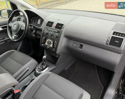 Черный Фольксваген Туран, объемом двигателя 1.6 л и пробегом 211 тыс. км за 11300 $, фото 63 на Automoto.ua