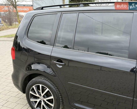 Черный Фольксваген Туран, объемом двигателя 1.6 л и пробегом 211 тыс. км за 11300 $, фото 34 на Automoto.ua