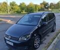 Черный Фольксваген Туран, объемом двигателя 1.6 л и пробегом 285 тыс. км за 10000 $, фото 1 на Automoto.ua