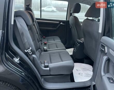 Чорний Фольксваген Туран, об'ємом двигуна 1.6 л та пробігом 231 тис. км за 11800 $, фото 42 на Automoto.ua