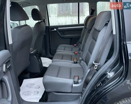 Чорний Фольксваген Туран, об'ємом двигуна 1.6 л та пробігом 231 тис. км за 11800 $, фото 31 на Automoto.ua