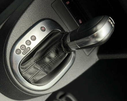 Черный Фольксваген Туран, объемом двигателя 1.4 л и пробегом 171 тыс. км за 10799 $, фото 27 на Automoto.ua