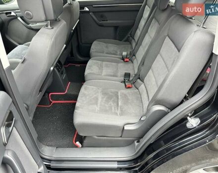 Черный Фольксваген Туран, объемом двигателя 2 л и пробегом 240 тыс. км за 11900 $, фото 13 на Automoto.ua