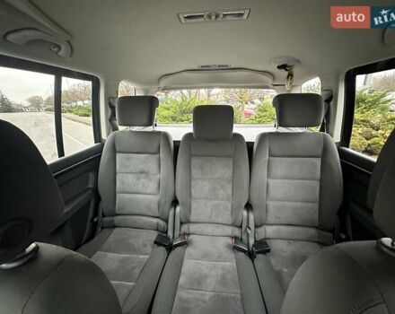 Черный Фольксваген Туран, объемом двигателя 2 л и пробегом 240 тыс. км за 11900 $, фото 20 на Automoto.ua