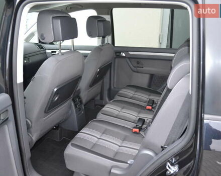 Черный Фольксваген Туран, объемом двигателя 2 л и пробегом 230 тыс. км за 14200 $, фото 15 на Automoto.ua