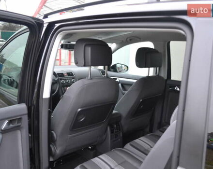 Черный Фольксваген Туран, объемом двигателя 2 л и пробегом 230 тыс. км за 14200 $, фото 18 на Automoto.ua