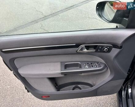 Черный Фольксваген Туран, объемом двигателя 2 л и пробегом 240 тыс. км за 11900 $, фото 11 на Automoto.ua