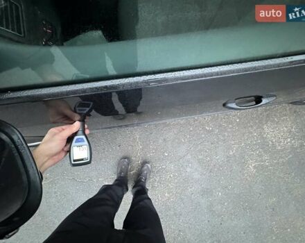 Чорний Фольксваген Туран, об'ємом двигуна 1.6 л та пробігом 231 тис. км за 11800 $, фото 82 на Automoto.ua