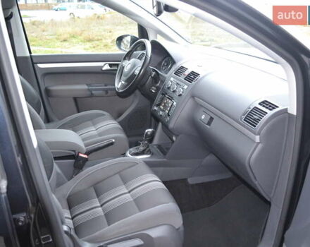 Черный Фольксваген Туран, объемом двигателя 2 л и пробегом 230 тыс. км за 14200 $, фото 26 на Automoto.ua