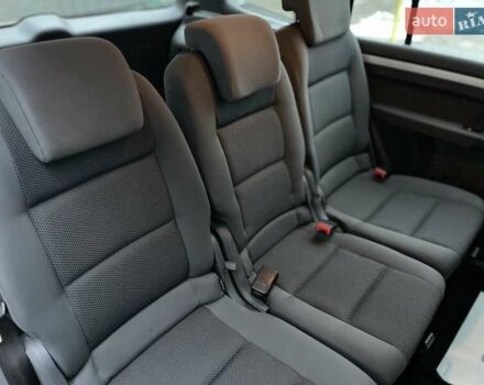 Чорний Фольксваген Туран, об'ємом двигуна 1.6 л та пробігом 231 тис. км за 11800 $, фото 43 на Automoto.ua