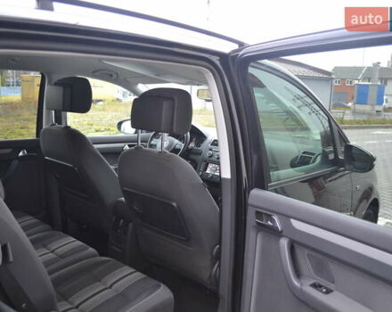 Черный Фольксваген Туран, объемом двигателя 2 л и пробегом 230 тыс. км за 14200 $, фото 23 на Automoto.ua