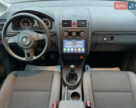 Чорний Фольксваген Туран, об'ємом двигуна 1.6 л та пробігом 231 тис. км за 11800 $, фото 44 на Automoto.ua