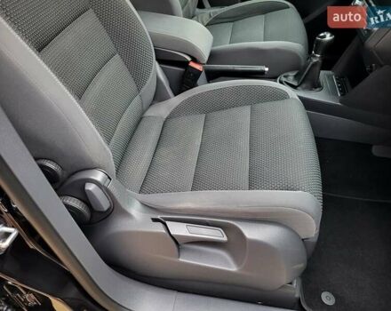 Черный Фольксваген Туран, объемом двигателя 1.6 л и пробегом 204 тыс. км за 11950 $, фото 72 на Automoto.ua