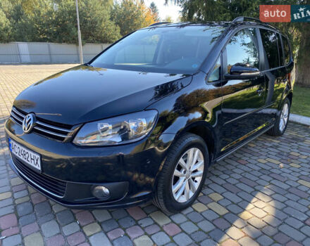 Черный Фольксваген Туран, объемом двигателя 1.97 л и пробегом 263 тыс. км за 10999 $, фото 2 на Automoto.ua
