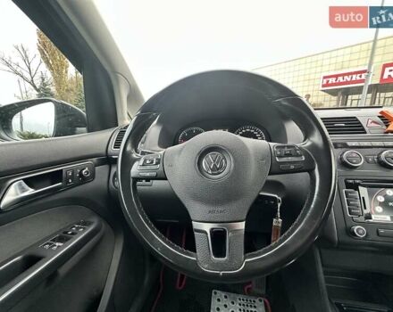 Черный Фольксваген Туран, объемом двигателя 2 л и пробегом 240 тыс. км за 11900 $, фото 21 на Automoto.ua