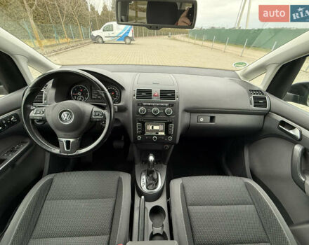 Черный Фольксваген Туран, объемом двигателя 1.6 л и пробегом 211 тыс. км за 11300 $, фото 40 на Automoto.ua