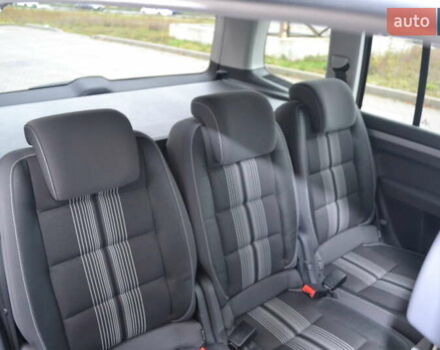 Черный Фольксваген Туран, объемом двигателя 2 л и пробегом 230 тыс. км за 14200 $, фото 24 на Automoto.ua