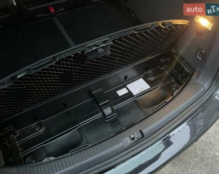 Чорний Фольксваген Туран, об'ємом двигуна 1.6 л та пробігом 231 тис. км за 11800 $, фото 38 на Automoto.ua