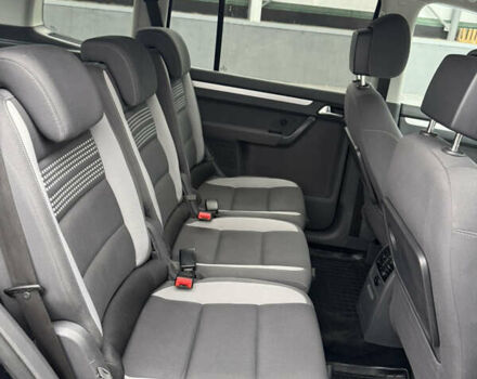 Чорний Фольксваген Туран, об'ємом двигуна 1.97 л та пробігом 243 тис. км за 12550 $, фото 25 на Automoto.ua