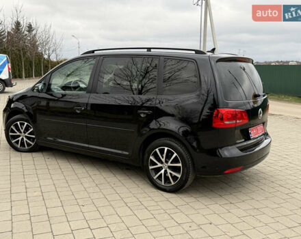 Черный Фольксваген Туран, объемом двигателя 1.6 л и пробегом 211 тыс. км за 11300 $, фото 12 на Automoto.ua