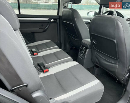 Чорний Фольксваген Туран, об'ємом двигуна 1.6 л та пробігом 201 тис. км за 12900 $, фото 15 на Automoto.ua