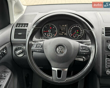 Черный Фольксваген Туран, объемом двигателя 1.6 л и пробегом 211 тыс. км за 11300 $, фото 52 на Automoto.ua