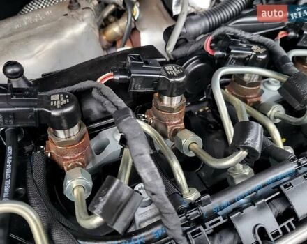 Черный Фольксваген Туран, объемом двигателя 1.6 л и пробегом 204 тыс. км за 11950 $, фото 94 на Automoto.ua