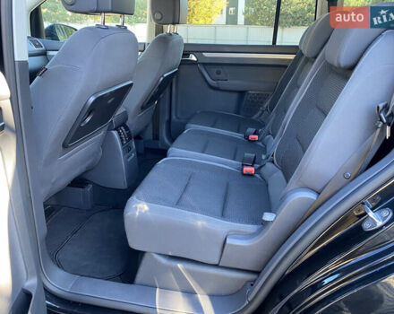 Черный Фольксваген Туран, объемом двигателя 1.97 л и пробегом 263 тыс. км за 10999 $, фото 12 на Automoto.ua