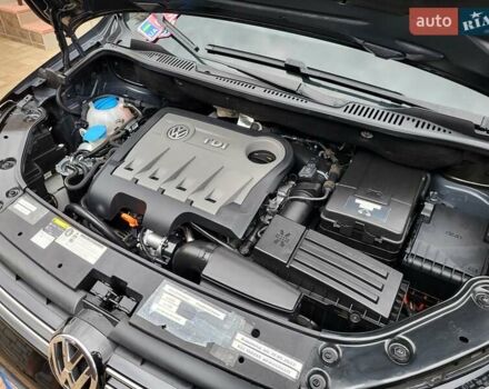 Черный Фольксваген Туран, объемом двигателя 1.6 л и пробегом 204 тыс. км за 11950 $, фото 88 на Automoto.ua