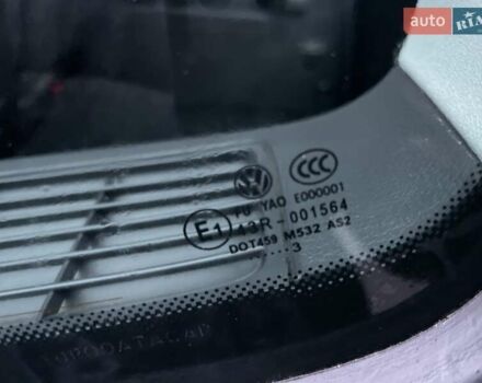 Чорний Фольксваген Туран, об'ємом двигуна 1.6 л та пробігом 231 тис. км за 11800 $, фото 66 на Automoto.ua