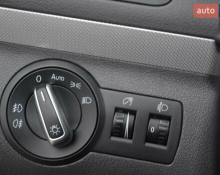 Черный Фольксваген Туран, объемом двигателя 2 л и пробегом 230 тыс. км за 14200 $, фото 36 на Automoto.ua