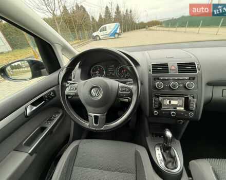 Черный Фольксваген Туран, объемом двигателя 1.6 л и пробегом 211 тыс. км за 11300 $, фото 41 на Automoto.ua