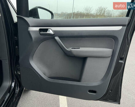 Чорний Фольксваген Туран, об'ємом двигуна 1.6 л та пробігом 201 тис. км за 12900 $, фото 18 на Automoto.ua