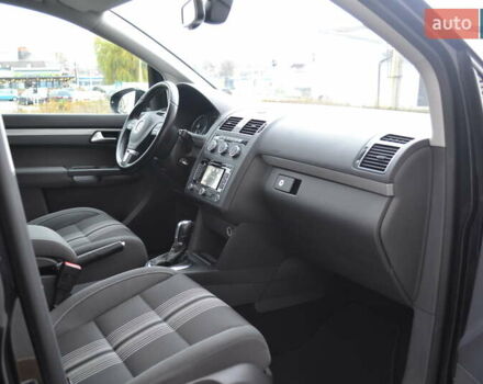 Черный Фольксваген Туран, объемом двигателя 2 л и пробегом 230 тыс. км за 14200 $, фото 27 на Automoto.ua