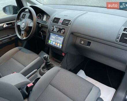 Чорний Фольксваген Туран, об'ємом двигуна 1.6 л та пробігом 231 тис. км за 11800 $, фото 50 на Automoto.ua